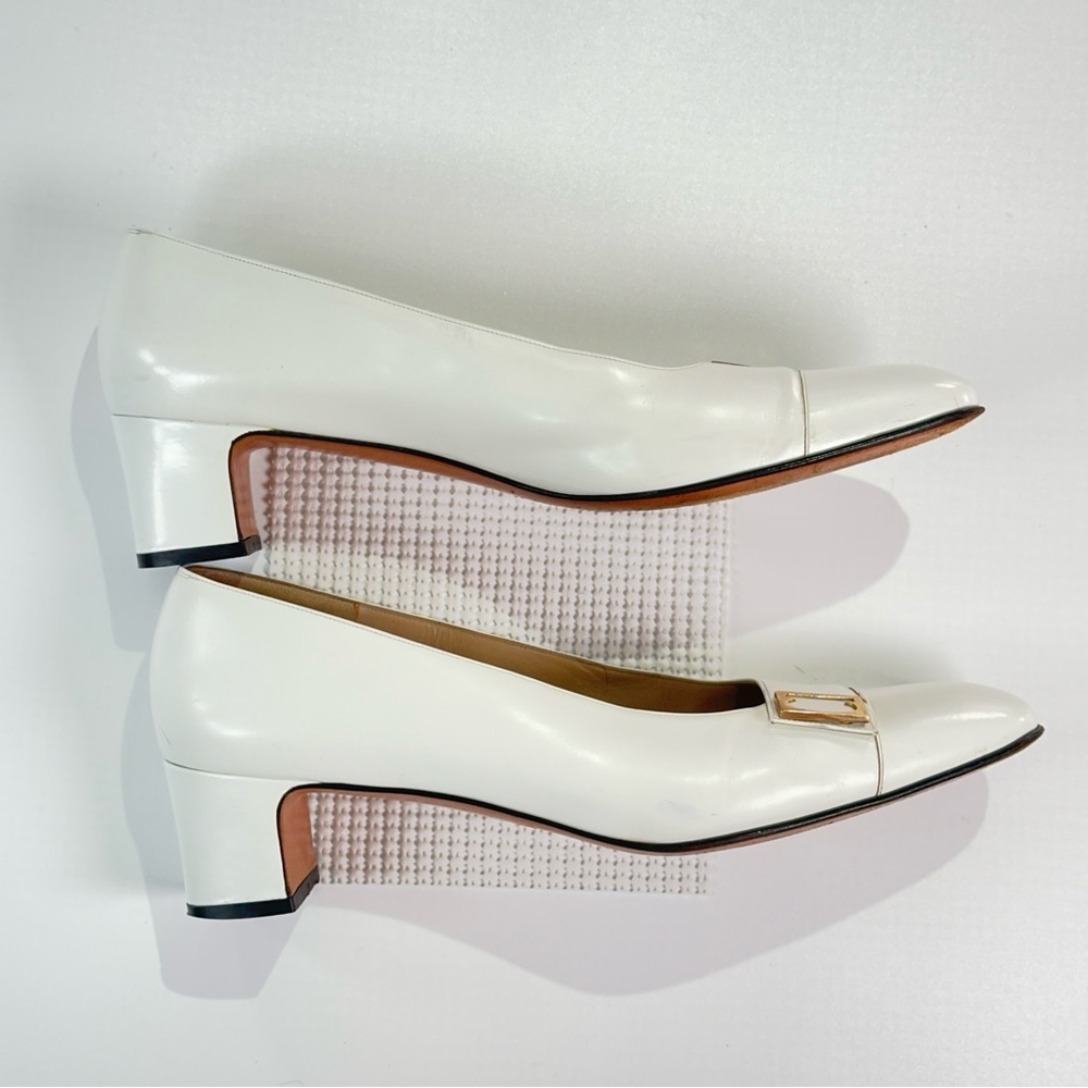 Salvatore Ferragamo White Pumps Classic Square Toe 9 AAA - Picture 2 of 11